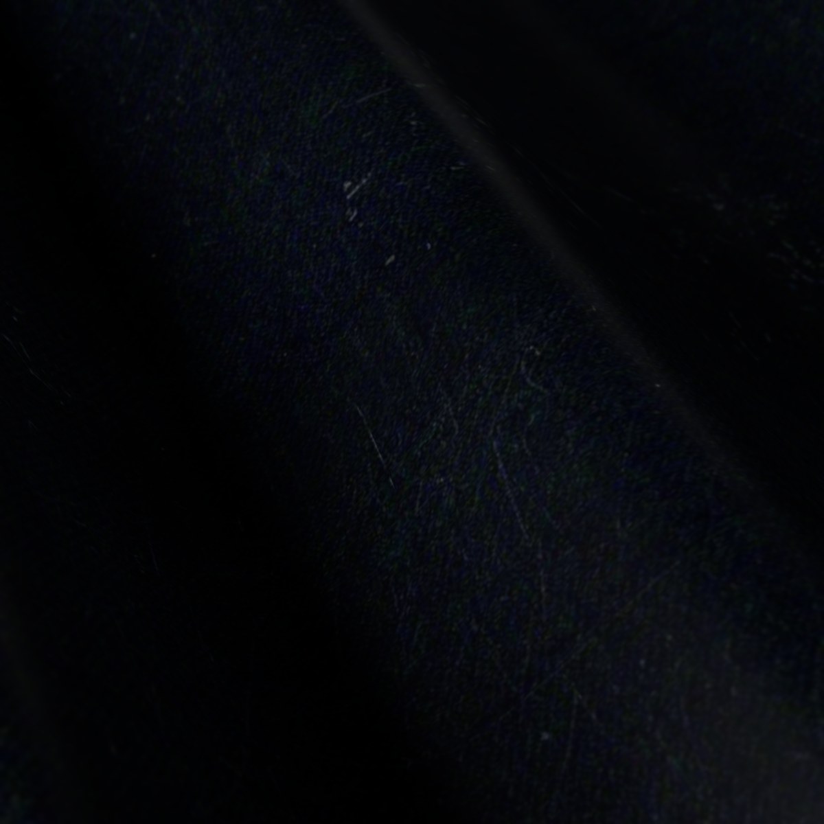 Dormeuil 15.7 Super 160's No. 27833, draped close-up
