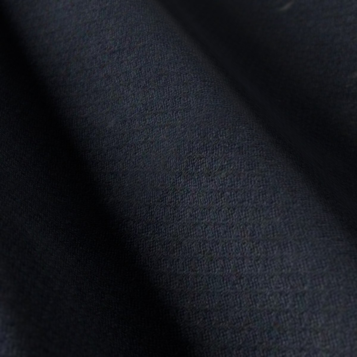 Dormeuil 15.7 Super 160's No. 29306, draped close-up