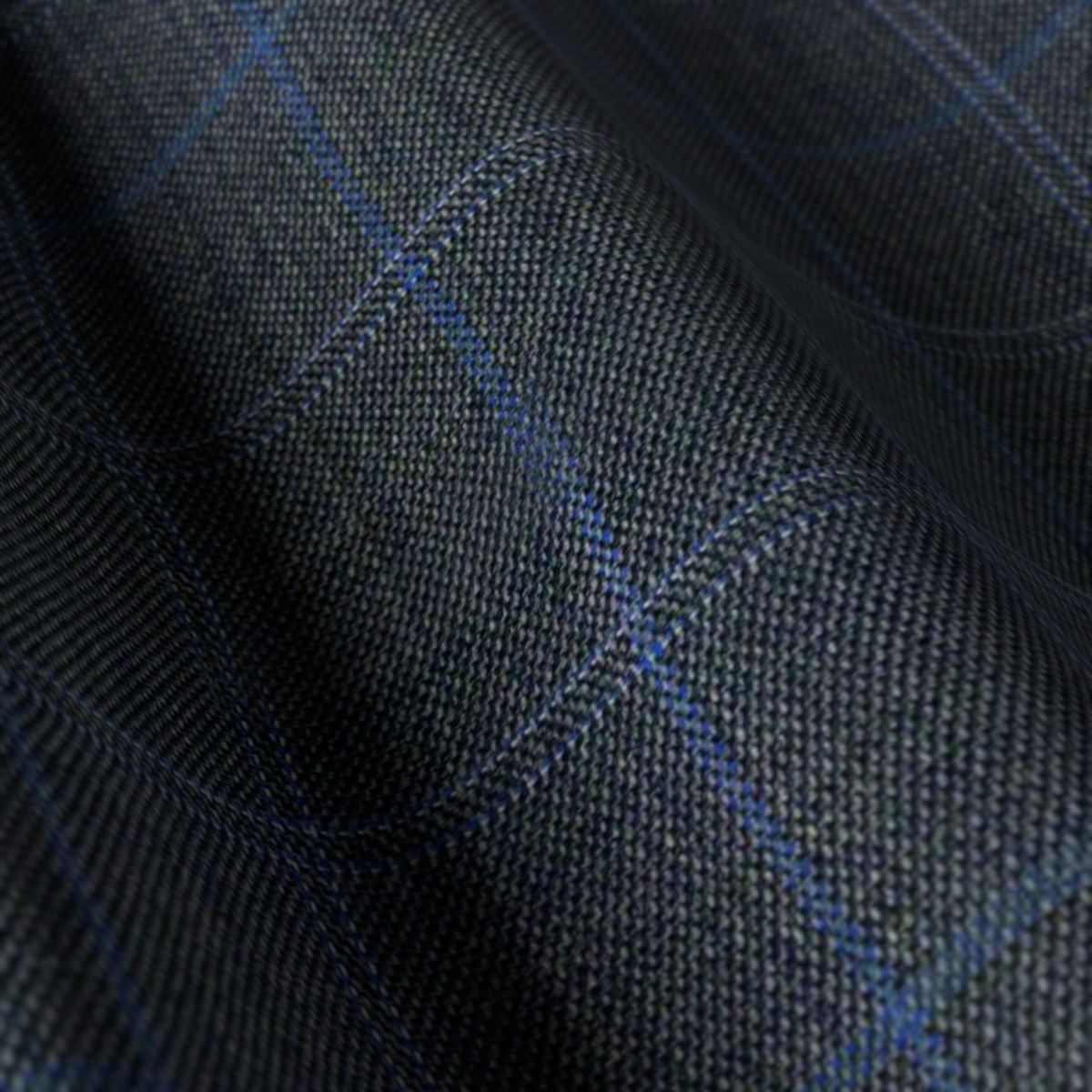 Lucciano Rossi No. 26709, draped close-up