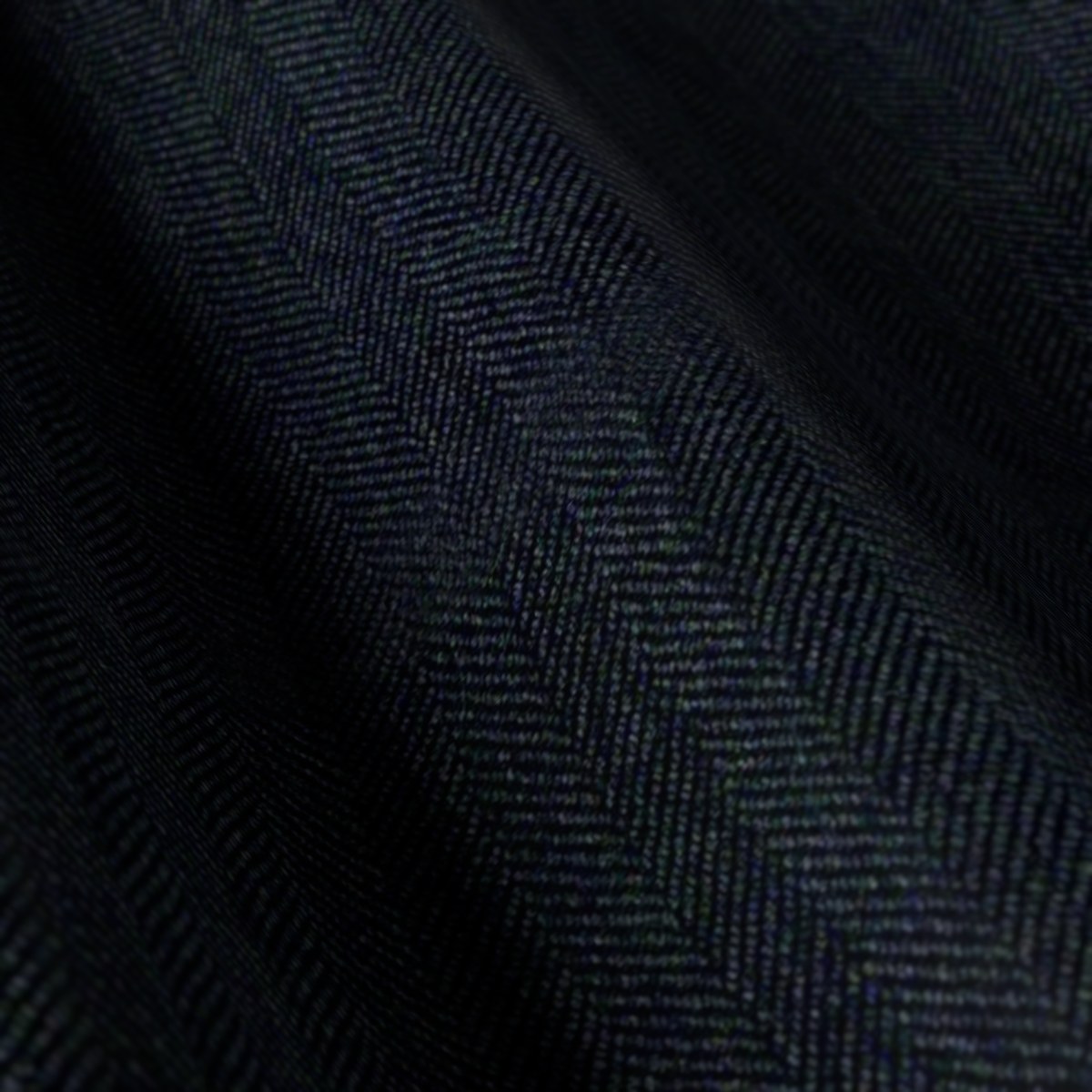 Marco Polo No. 25832, draped close-up