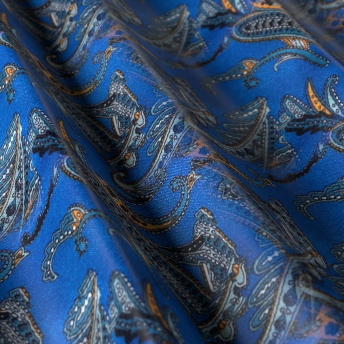 Flash Lining No. 29107, draped