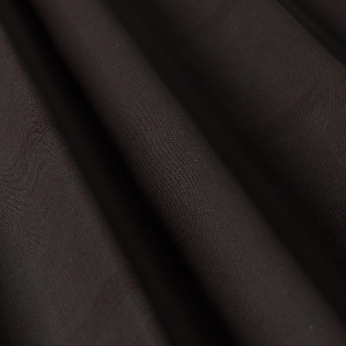 Loro Piana Super 150's No. 29764, draped